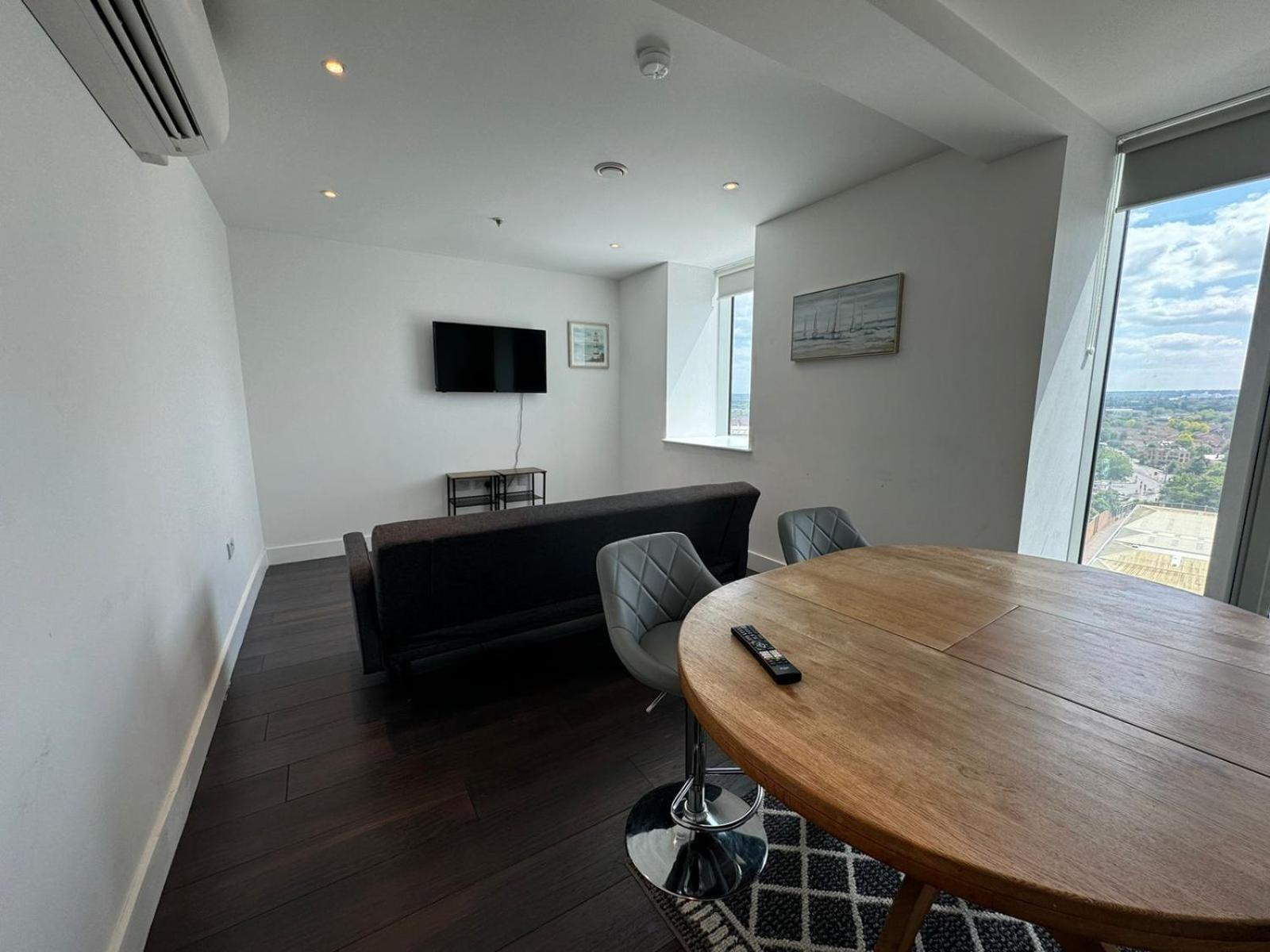 Cozy One Bedroom Flat 20 Mins Central London Bp142 Экстерьер фото